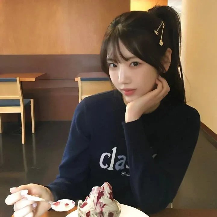 红衣少女